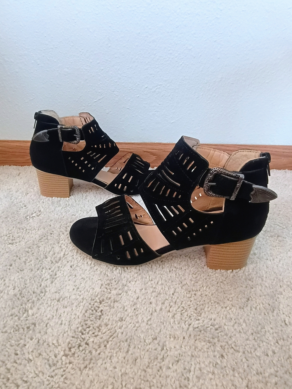 Black Cutout Heeled Sandals Womens US Size 8.5 Western Bootie Block Heel Shoes